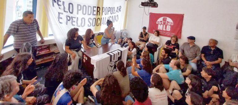 UP Santa Catarina SC. SOLIDARIEDADE. Plenária em apoio à UP, em Florianópolis. Foto: Luiz Carlos Filho