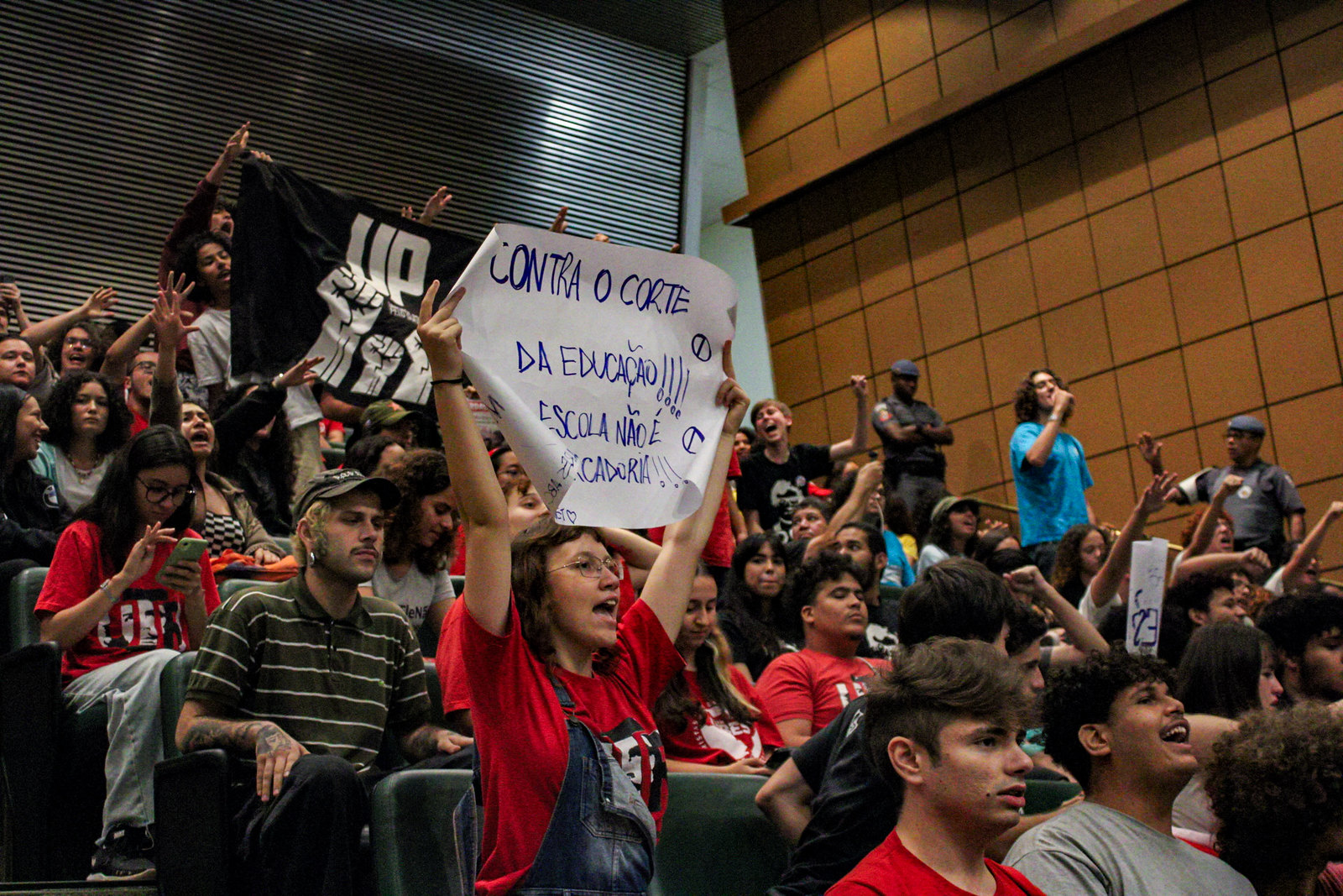 Image for A cada 100 estudantes que realizaram o Enem, apenas 8 conseguiram vaga em uma universidade pública