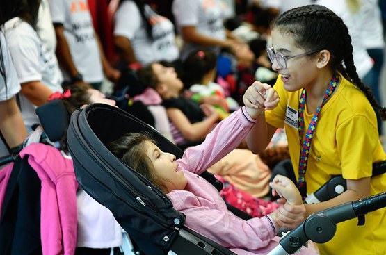 microcefalia. Luta pela Lei 15.156/25. Foto: Reprodução