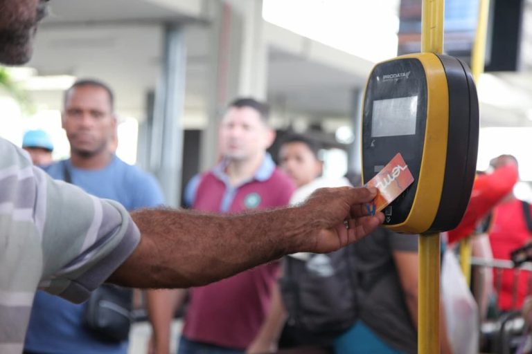 Justiça apoia aumento de passagens de ônibus no Recife para garantir lucros para os empresários