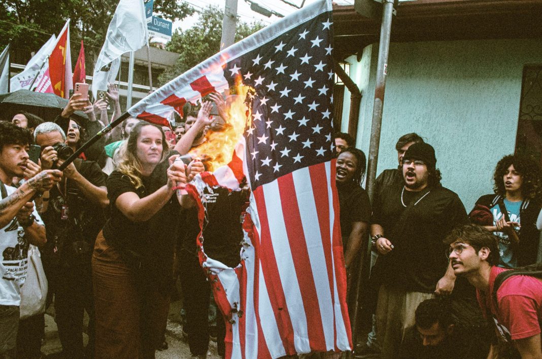 Povos da América Latina não aceitam intervenção ianque. Foto: Diogo Romão (JAV/SP)