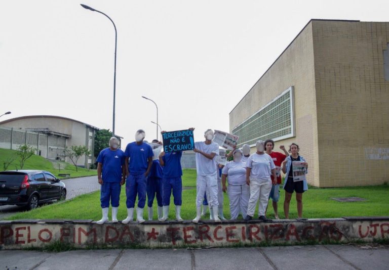 Terceirizados do restaurante universitário da UFRJ lutam contra exploração