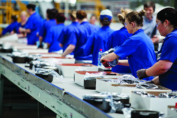 Alguns ramos industriais contam com mão de obra de maioria feminina Foto: Pedro Revillion/ Palácio Piratini