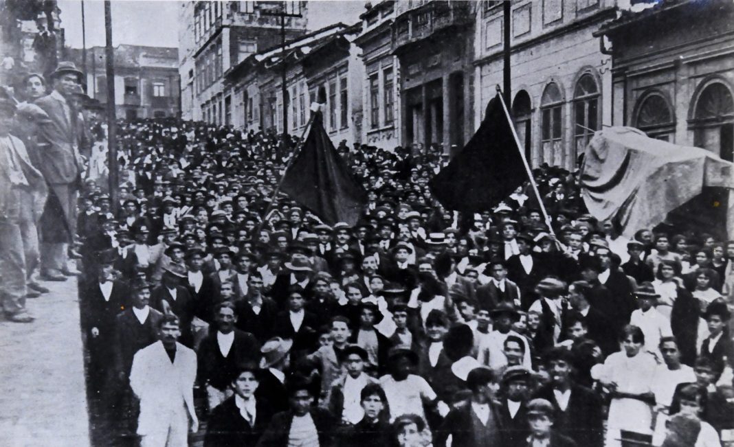 Trabalhadores em São Paulo deflagram greve geral em 1917