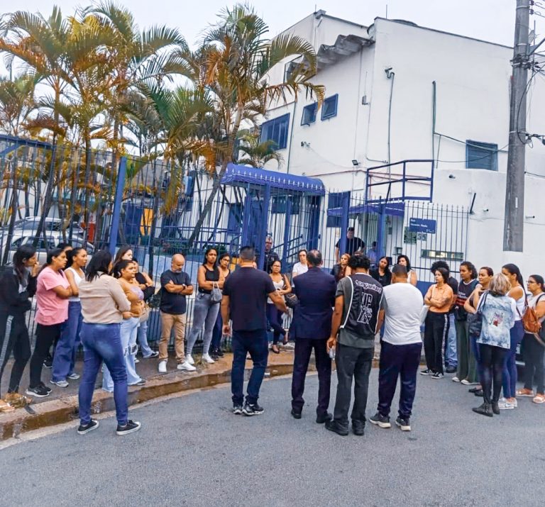 Trabalhadoras da Blisfarma em Diadema (SP) deflagram greve