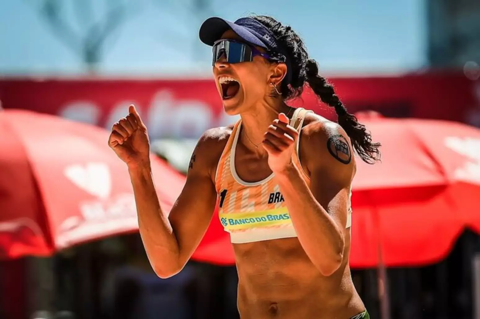 Image for Toda solidariedade a Carol Solberg