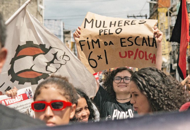DESIGUALDADE. Mulheres nas ruas contra a escala 6x1. Foto: Isabella Tanajura (JAV/BA)