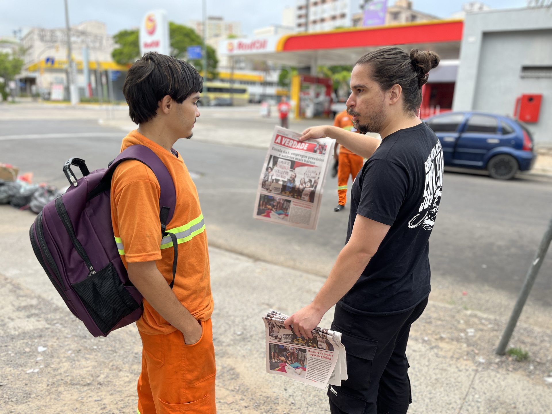 LIMPEZA URBANA. BRIGADAS. Ganhar os trabalhadores para o socialismo. Foto: JAV/RS