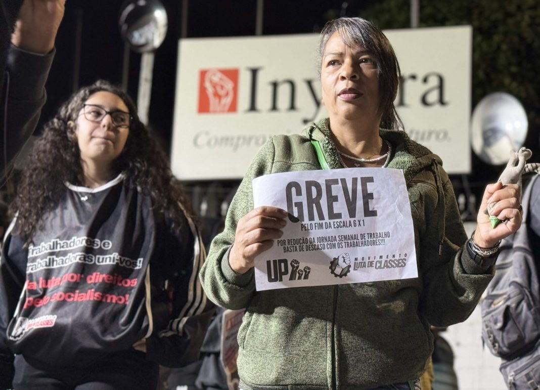 Trabalhadores lutam nas ruas contra a escala 6x1 (Foto: Victor Gabriel, Jornal a Verdade)